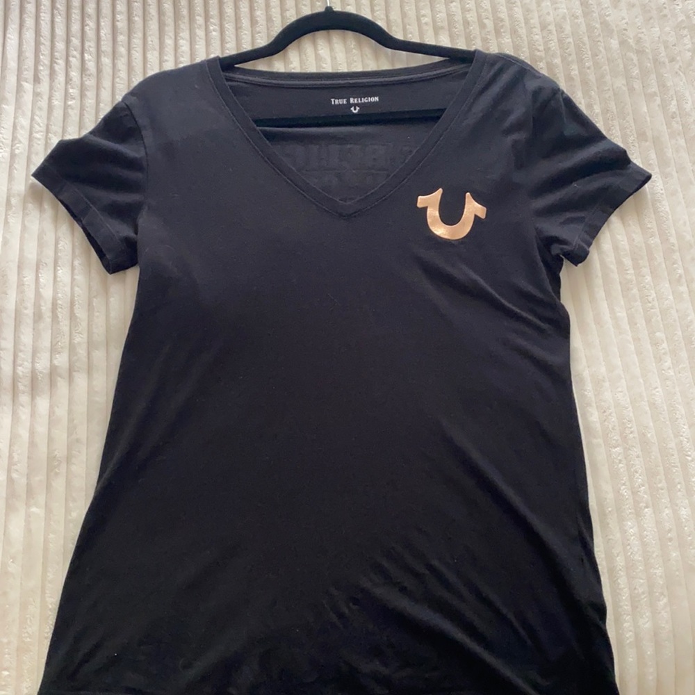 TRUE RELIGION V NECK